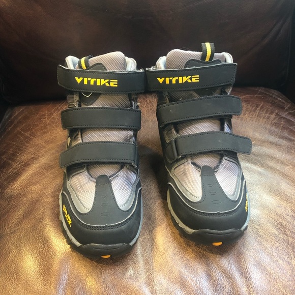 Boys Snowboots - Picture 2 of 7